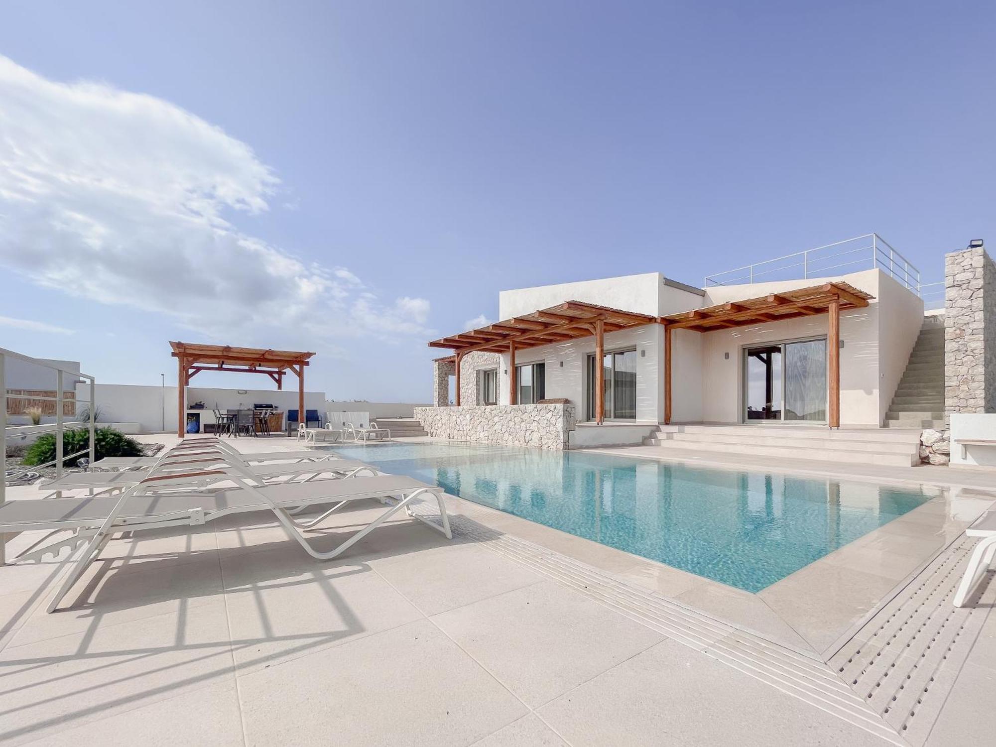 Alykes Beachside Stylish With Private Pool South Rhodes